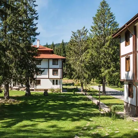 елеанора, смолянски езера Eleanora Lakes Apartment *