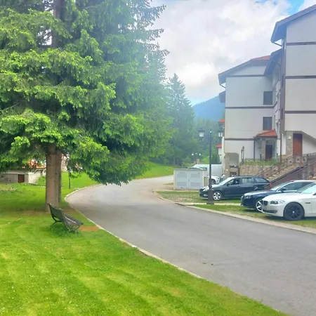 елеанора, смолянски езера Eleanora Lakes Apartment *