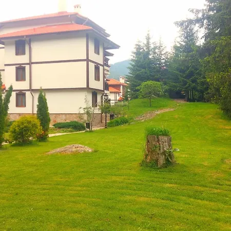 елеанора, смолянски езера Eleanora Lakes Apartment